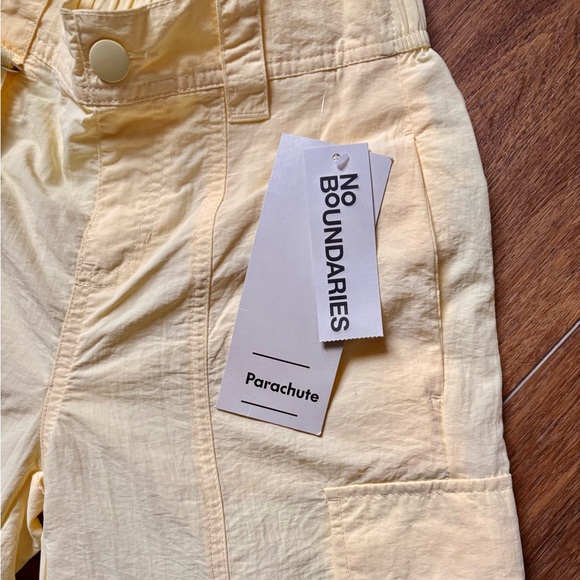 NWT No Boundaries High Rise Parachute Cargo Pants - XXS (00) - Picture 2 of 8